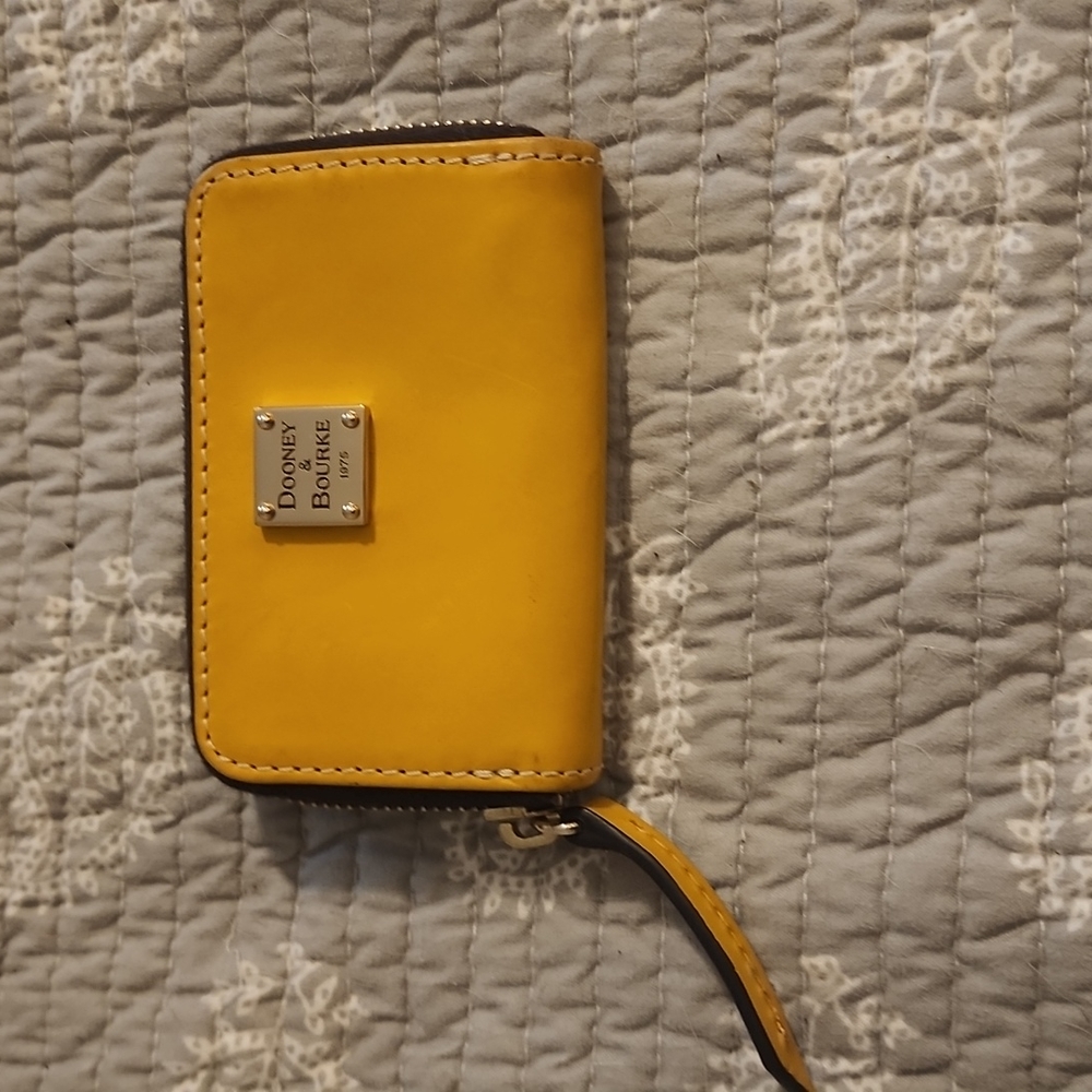 Dooney and bourke credit card case
